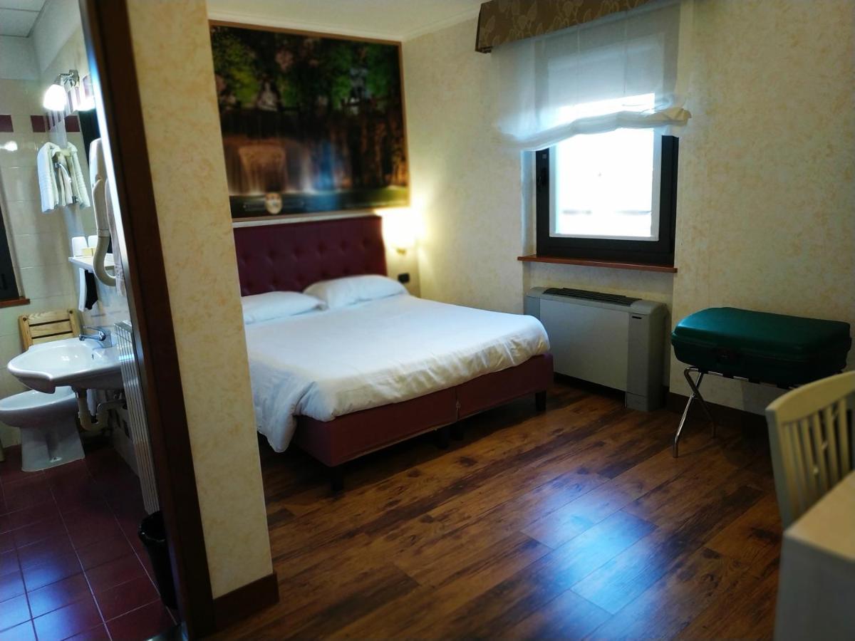 Hotel Aurora Wellness & Spa Tivoli Terme Bagian luar foto