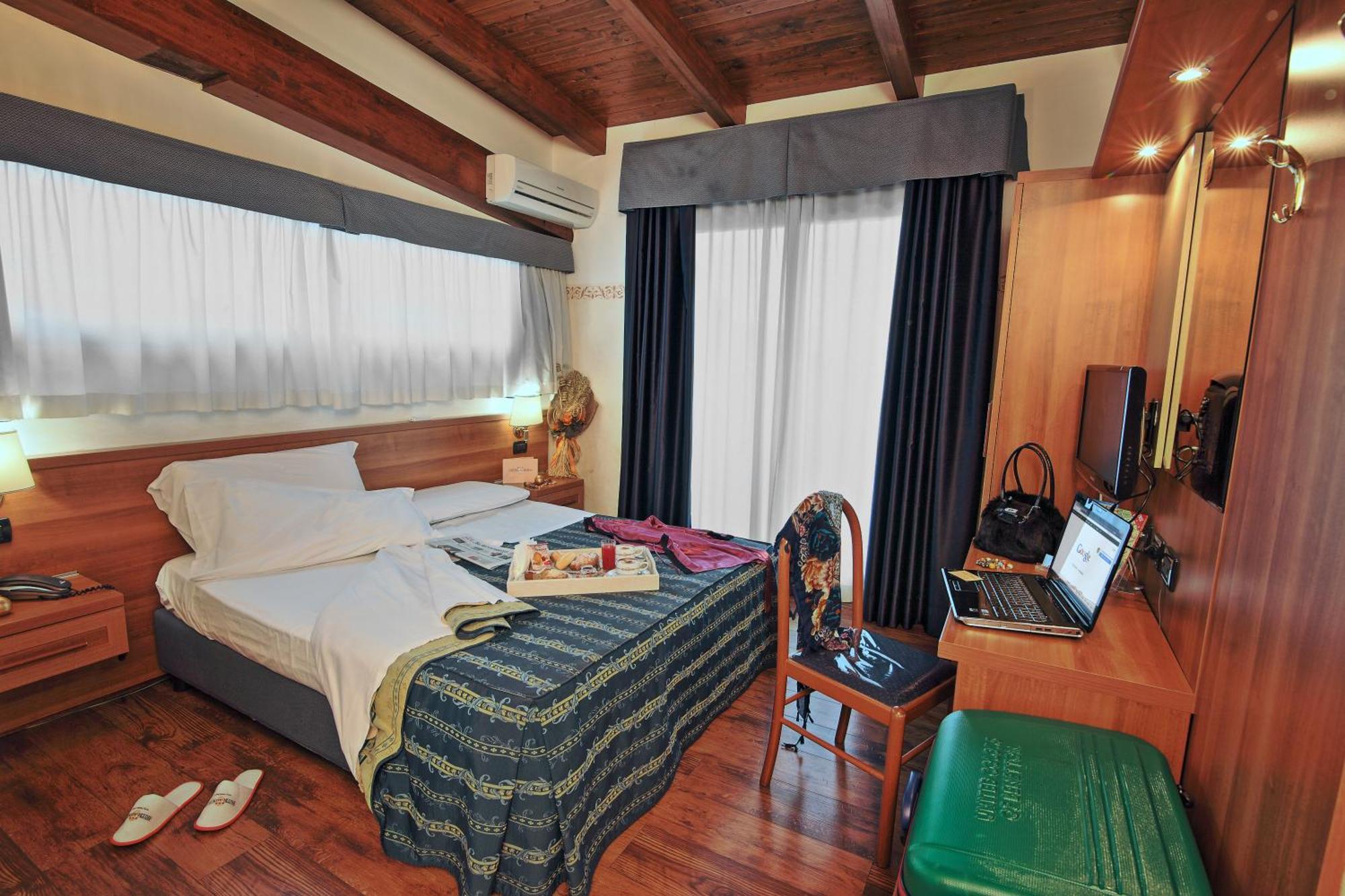 Hotel Aurora Wellness & Spa Tivoli Terme Bagian luar foto