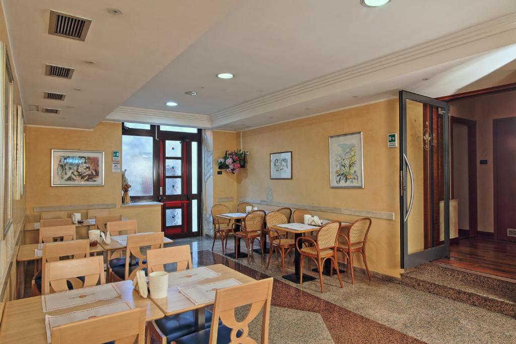 Hotel Aurora Wellness & Spa Tivoli Terme Bagian luar foto