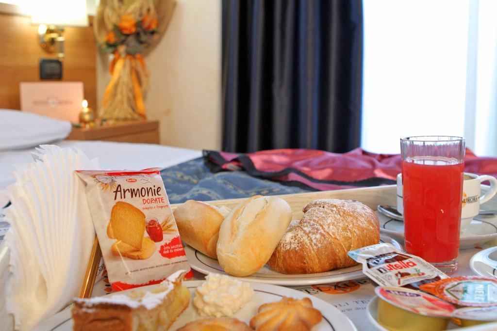 Hotel Aurora Wellness & Spa Tivoli Terme Bagian luar foto